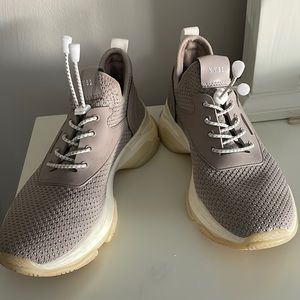 Steve Madden Sneakers